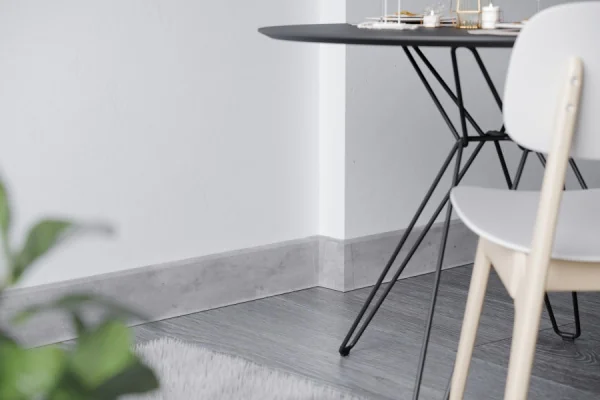 Плинтус Cezar Hi-LINE Prestige Готический М256 от магазина laminate.by