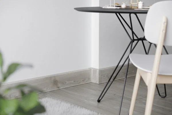 Плинтус Cezar Hi-LINE Prestige Дуб Масала М281 от магазина laminate.by