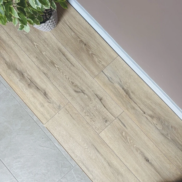 Фото Ламинат EGGER Comfort Classic EC2417 Дуб Мелба натуральный
